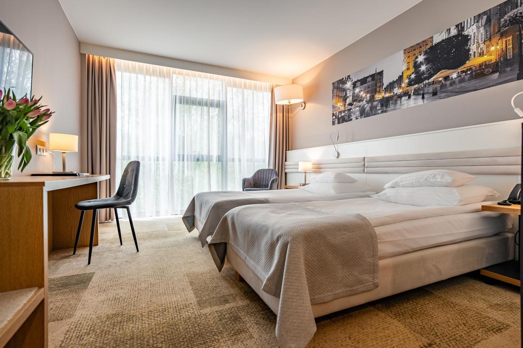 Hotel Platan Gdansk Luaran gambar